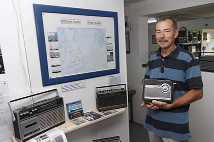 Musée Galenium : postes transistors portables