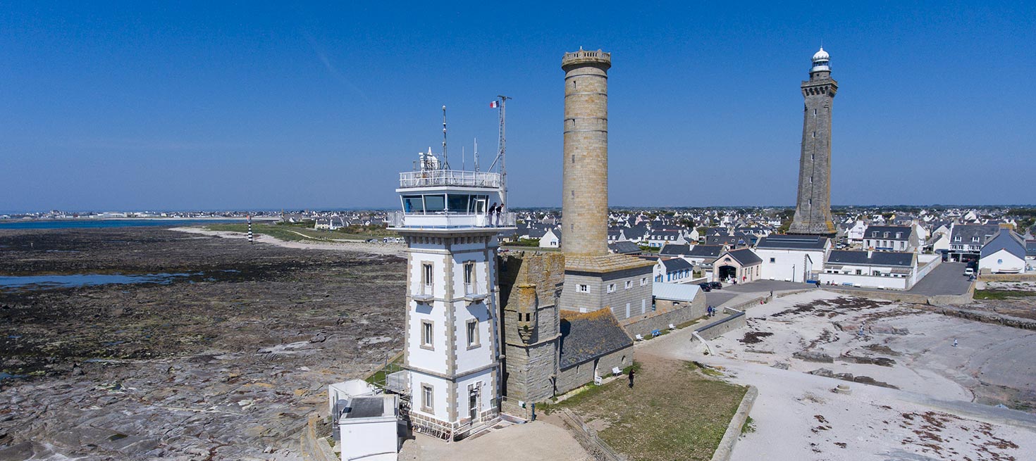 Lectures au pied du phare d’Eckmühl