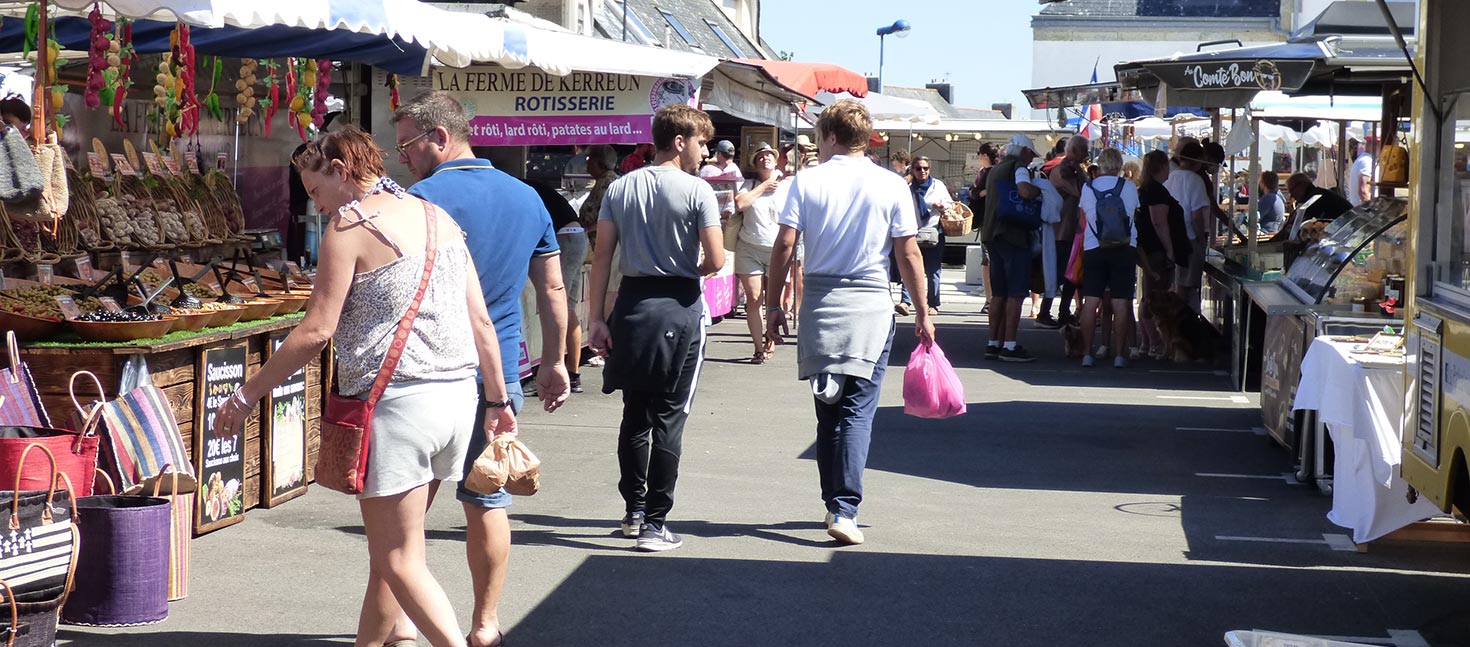 Marché de Saint-Guénolé