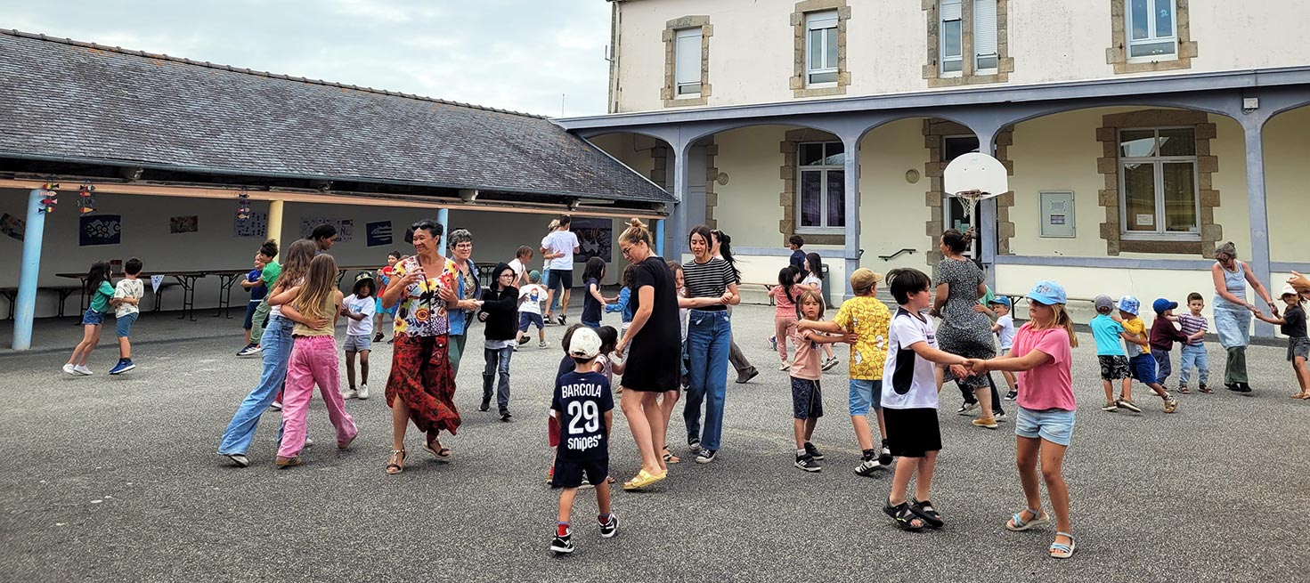 ALSH : médiation canine et initiation aux danses bretonnes
