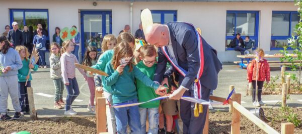 École Auguste Dupouy : les nouvelles cours de récréation végétalisées ont été inaugurées